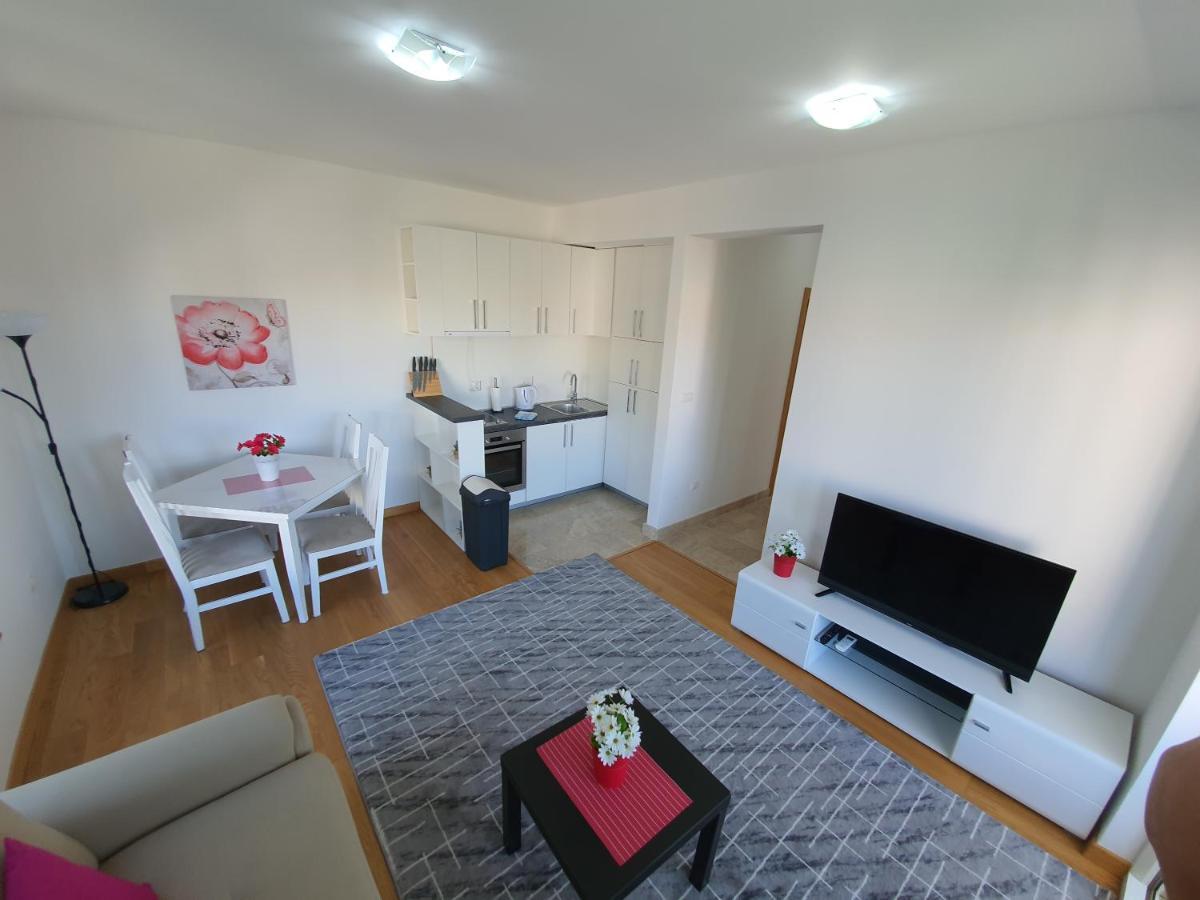 As Apartments 라파일로비치 외부 사진
